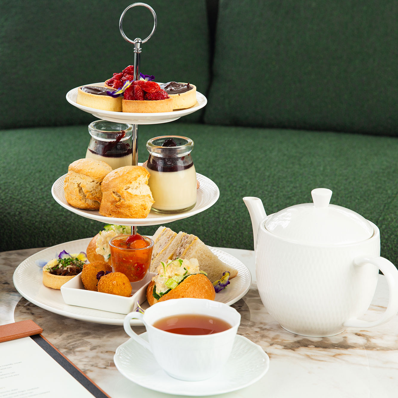 High Tea, Meribella, first flor Crowne Plaza Terrigal Pacific